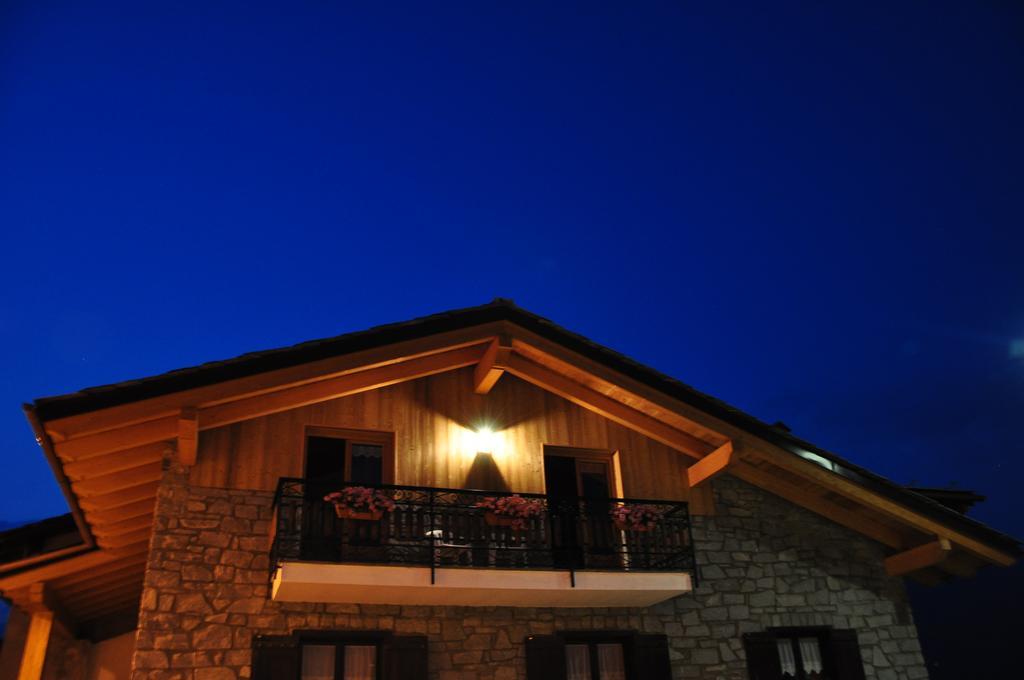 Le Foyer De La Ferme Daire Aosta Dış mekan fotoğraf